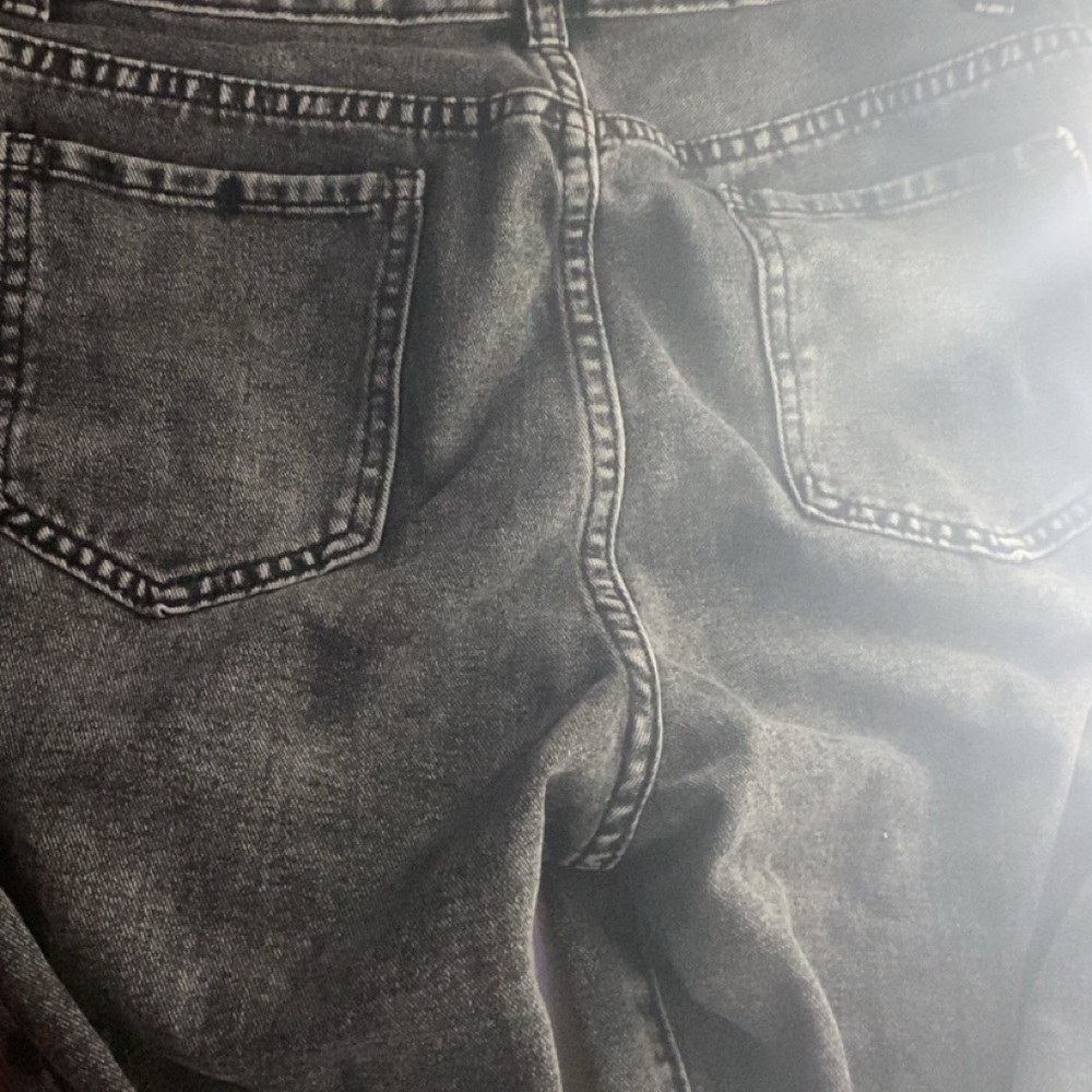 SHEIN Black Boyfriend Jeans Distressed Style - Picture 4 of 5